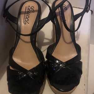 Auth GUCCI BLACK patent Guccissima Penelope wedge